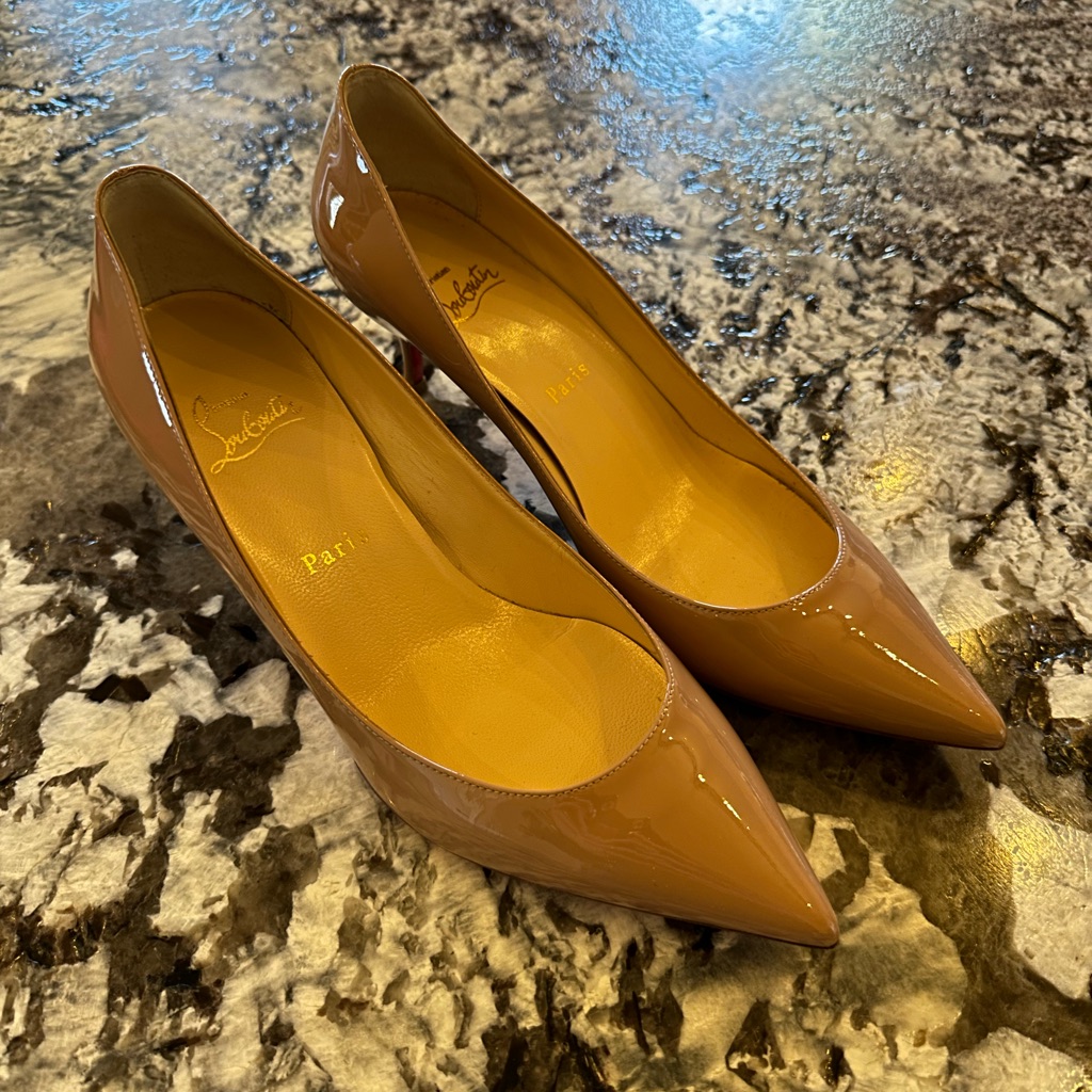 Louboutin Pigalle Follies Size 9b / 39eu